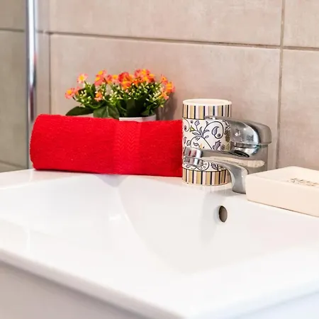95 Great Location In Americas, Sea Front! Арона