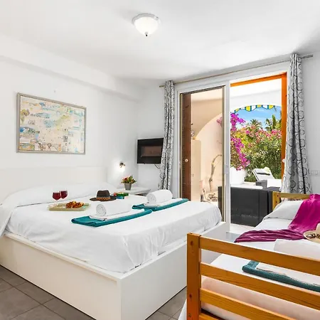 95 Great Location In Americas, Sea Front! * Арона